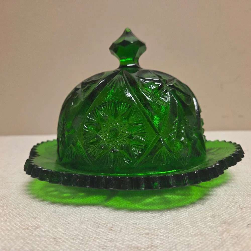 Vintage Emerald Green Glass Butter Dish Starburst Sawtooth - Picture 4 of 8